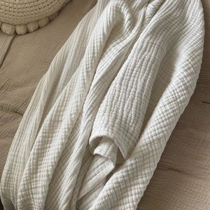 6 layer muslin throw